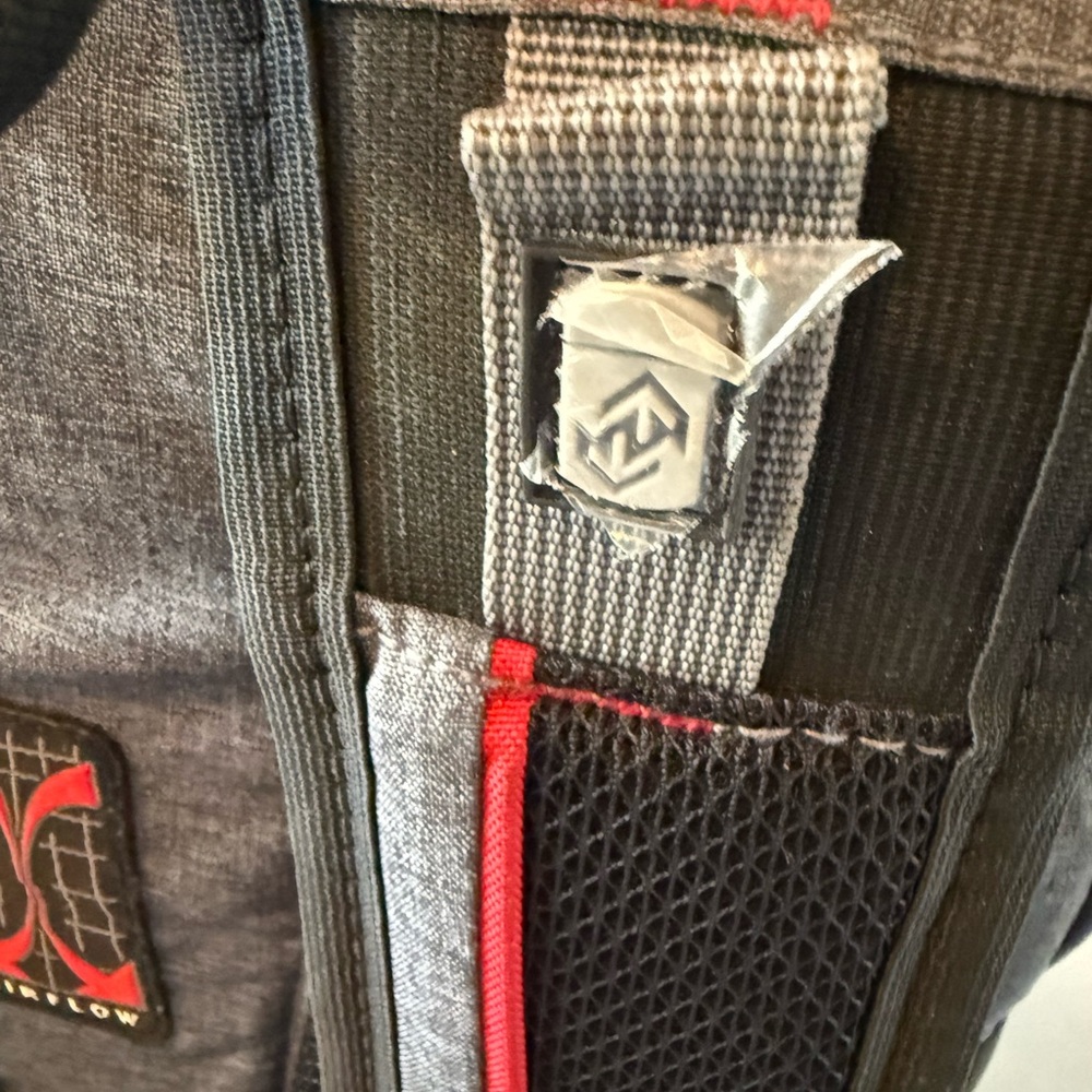 SwissGear Charcoal and Black Men's Backpack plastic is still on some metal - Picture 3 of 9